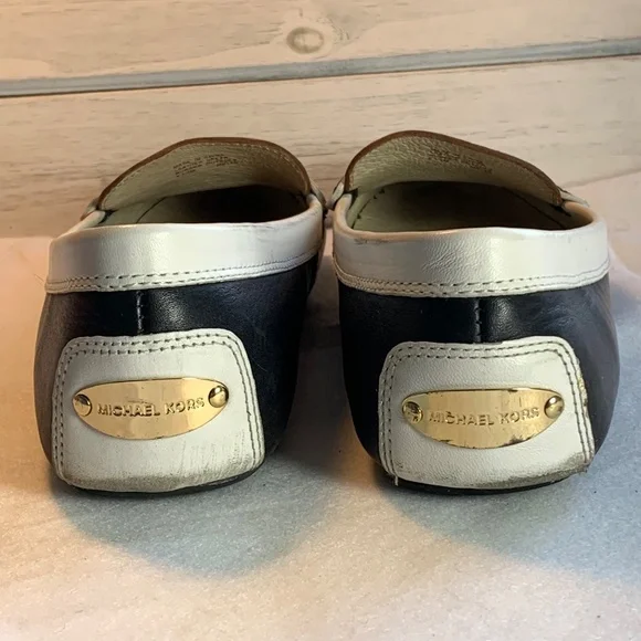 Michael Michael Kors Leather Loafers – Timeless Chic Comfort (6,5 US) - Picture 7 of 9